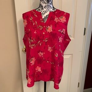 New with tags women’s beautiful tank top. Size PXL